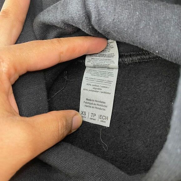 Gildan Boy Kids Pullover Black Jacket Hoodie Sweatshirt XS - Youth (4-5) - Picture 9 of 9